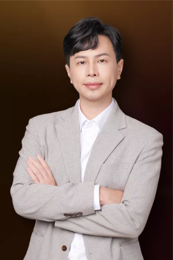 邱騰億